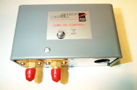 Johnson P145NCA-82C Lube Oil Pressure Cutout Control 45 Second Time Delay 120/240 Vac Manual Reset